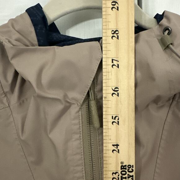 The North Face Men’s Tan Medium DryVent Rain/Wind Jacket - Picture 3 of 10